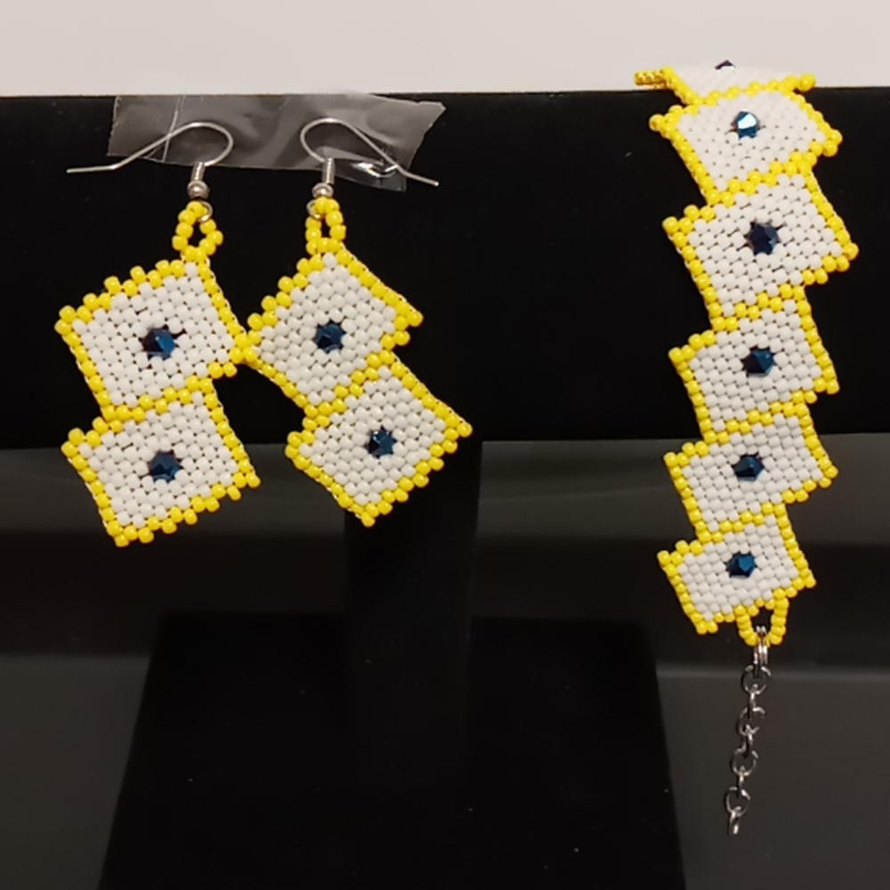 Bracelet and earrings